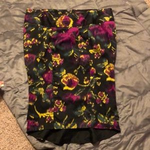 Womens size 12 multi color pencil skirt. Torrid brand.